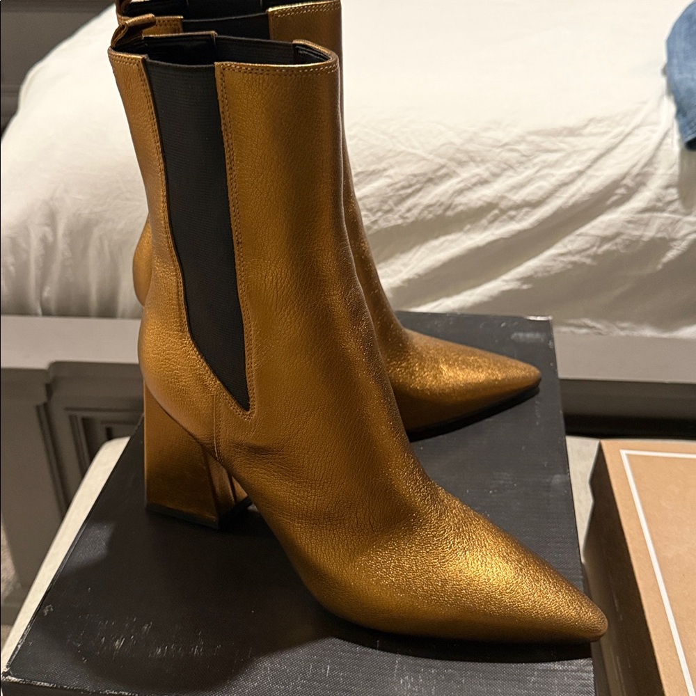 Marc Fisher Gold Textured Heels